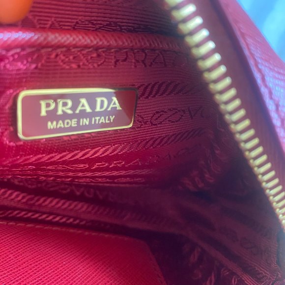 Prada Saffiano Lux Camera Bag - Picture 3 of 5